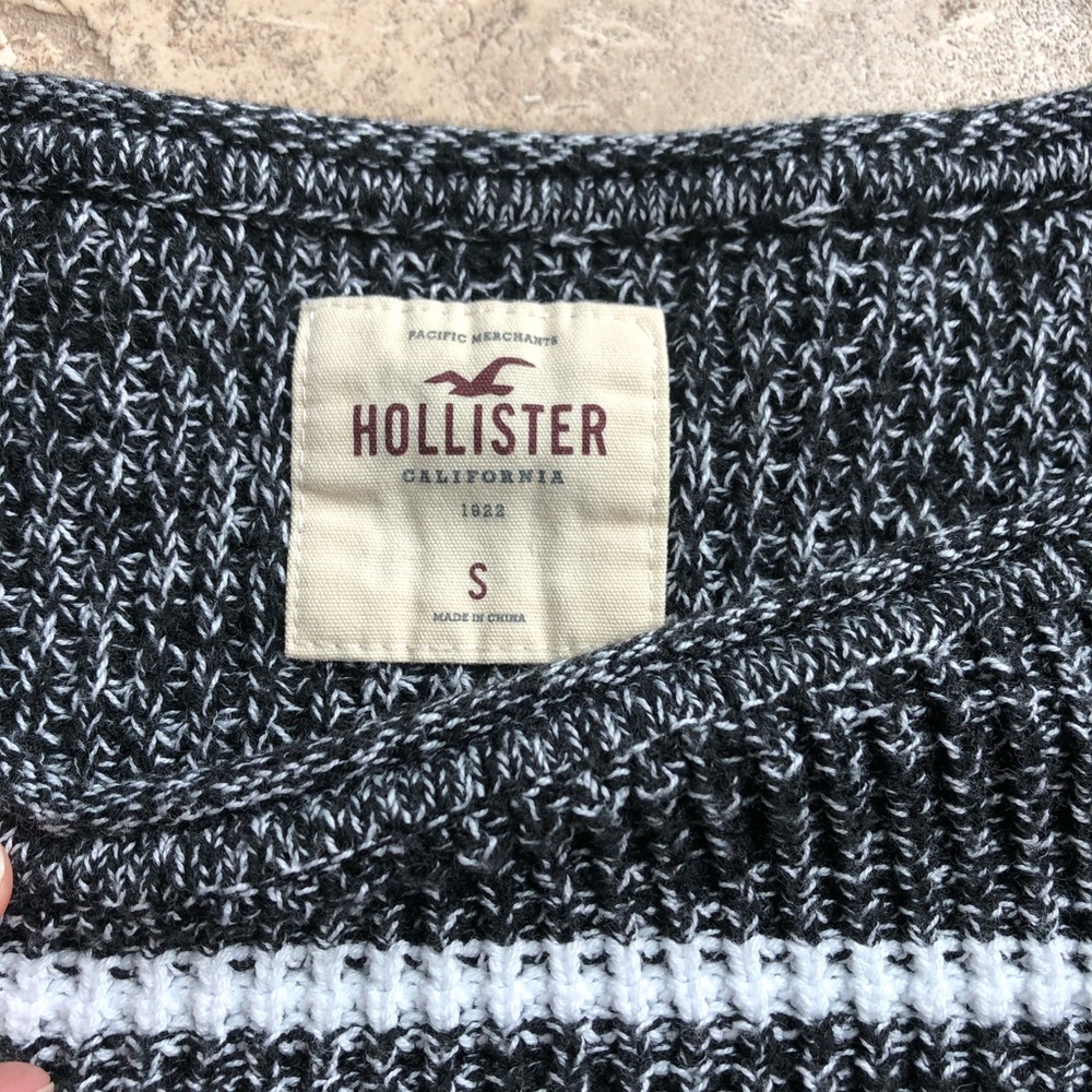 Hollister sweater